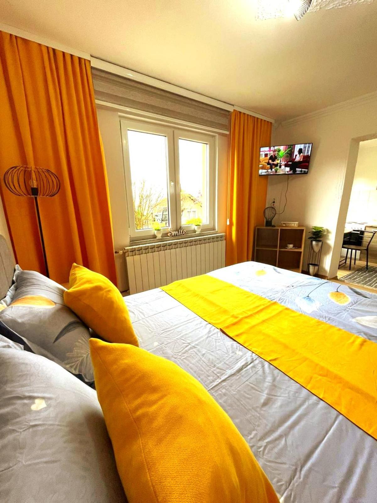 Garden Free Parking Apartamento Saraievo Exterior foto