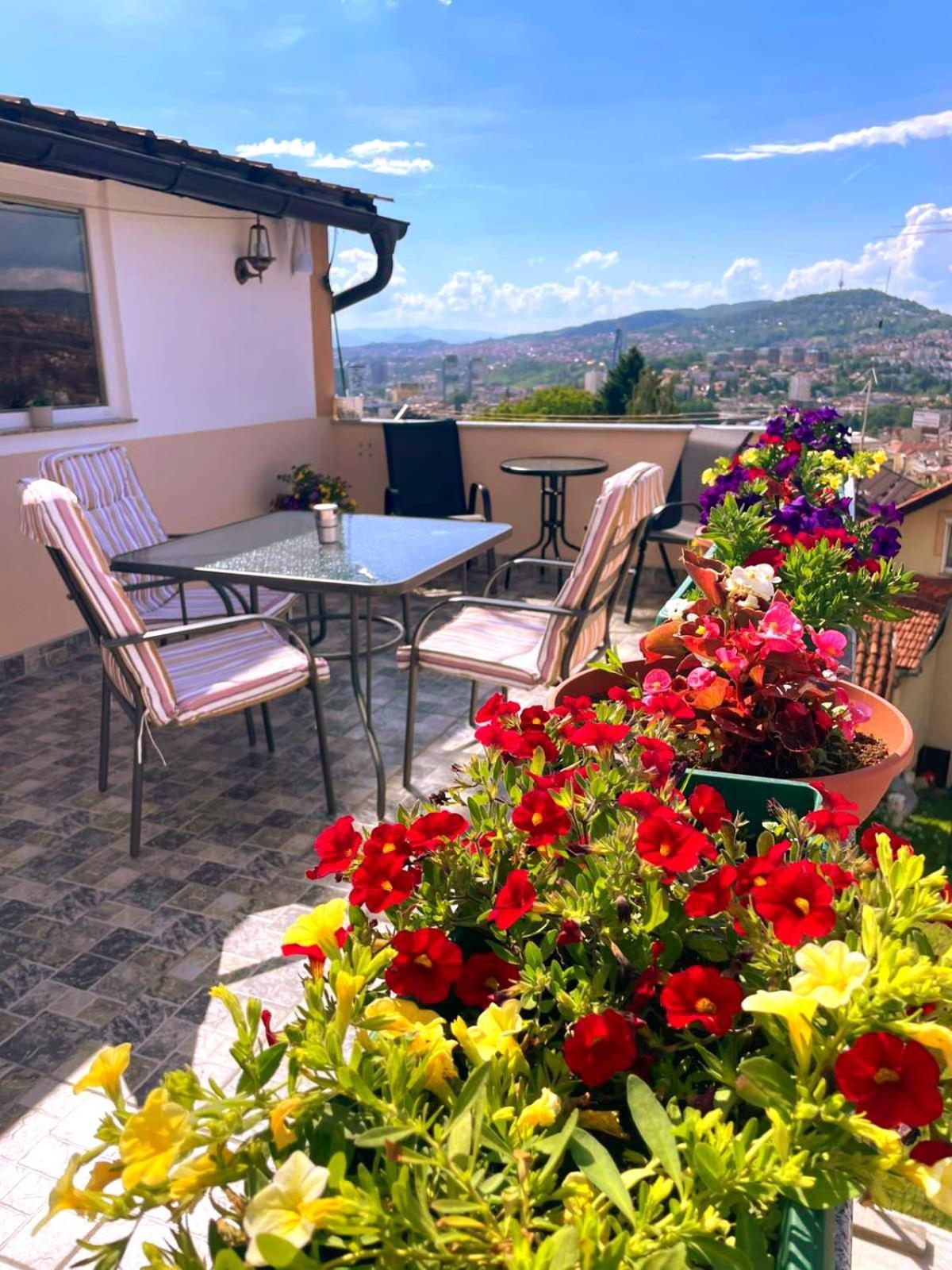 Garden Free Parking Apartamento Saraievo Exterior foto